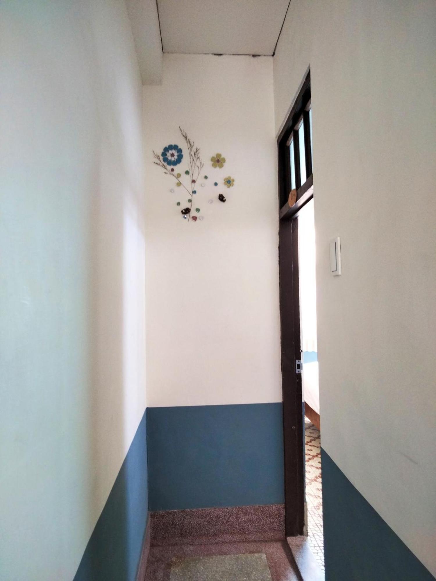Neat Hostel Тайнан Екстериор снимка